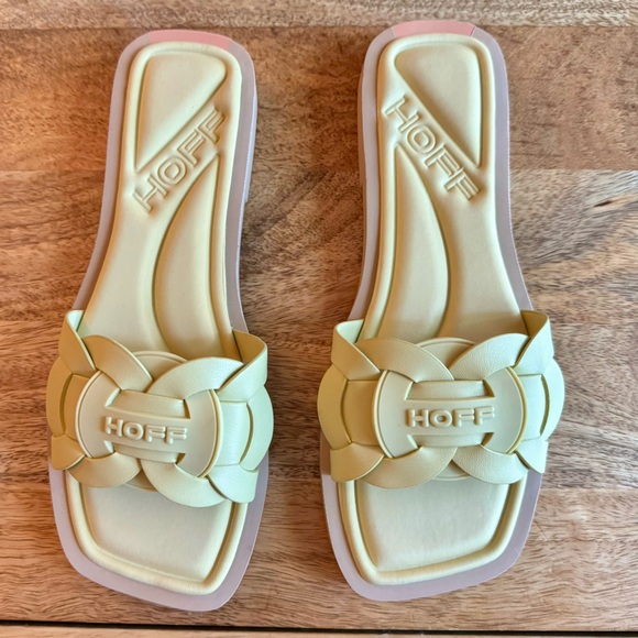 NWOT Hoff Women’s San Remo Sandals Size 37 US 6.5 Butter Yellow Slide Woven - Picture 1 of 6